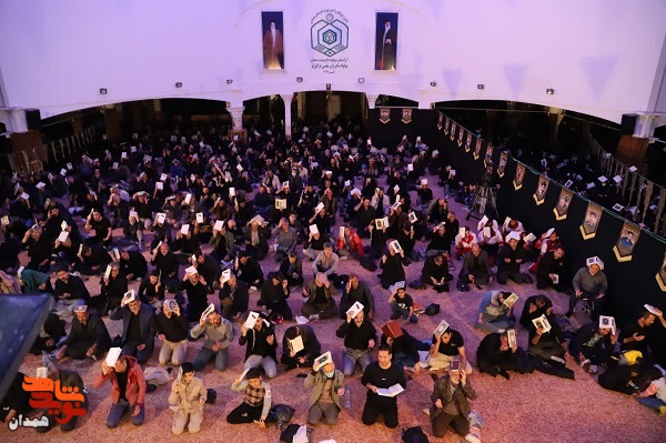 گزارش تصویری| دومین شب از لیالی قدر در گلزار شهدای همدان