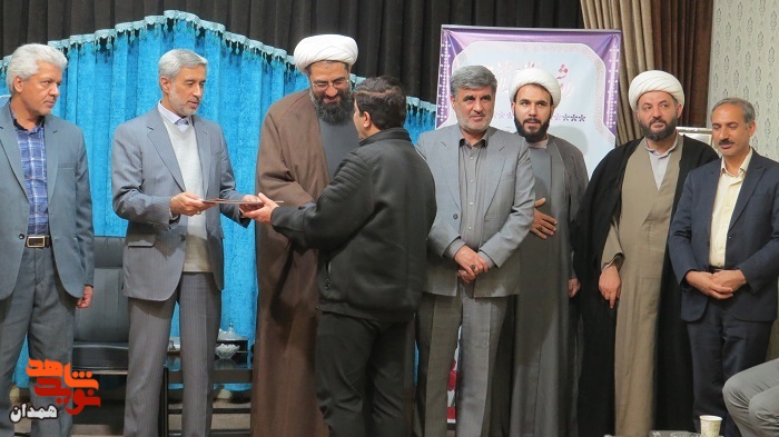 گزارش تصویری| حضور کارکنان بنیاد شهید استان همدان در مصلی‌ نماز جمعه