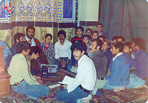 اگر با ريختن خون ناقابل من فرج مولايم امام زمان (عج) را نزديک تر مي کند ، پس اي خمپاره ها بر من بباريد