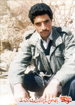 از من قول گرفت وقتی دلتنگ شدم به جای گریه نماز بخوانم از من قول گرفت وقتی دلتنگ شدم به جای گریه نماز بخوانم