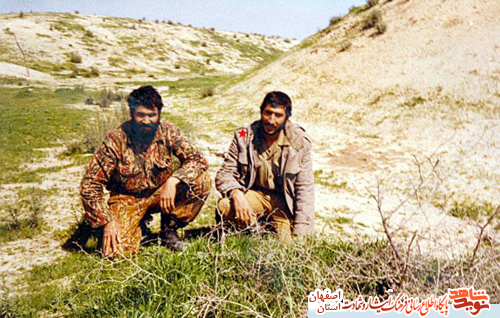 اولین اسیری بود که بدون خبر در خانه را زد و گفت من آمدم اولین اسیری بود که بدون خبر در خانه را زد و گفت من آمدم
