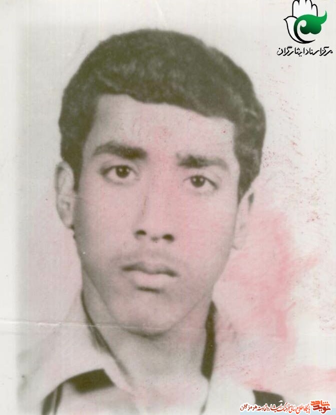 فریدون سنگرزاده  سرباز شهیدی که با اصابت گلوله به قلب آسمانی شد+عکس