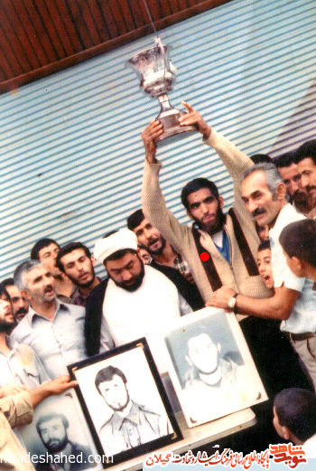 مادر شهید «غفور قربانی نژاد» آسمانی شد مادر شهید «غفور قربانی نژاد» آسمانی شد