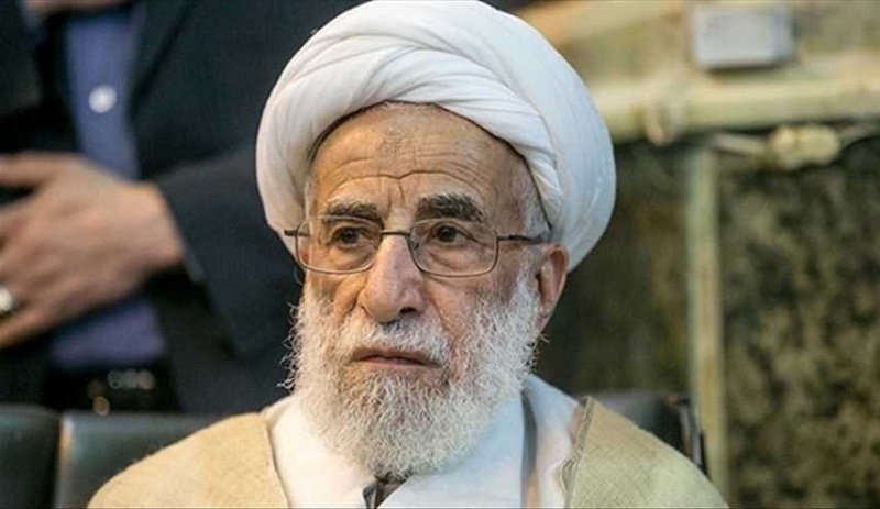 دیدار آیت الله جنتی با خانواده شهید مرتضی ابراهیمی دیدار آیت الله جنتی با خانواده شهید مرتضی ابراهیمی