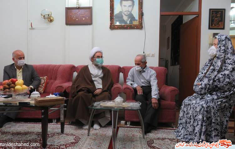 حضور در کنار خانواده شهدا پویایی انقلاب اسلامی را نشان می‌دهد