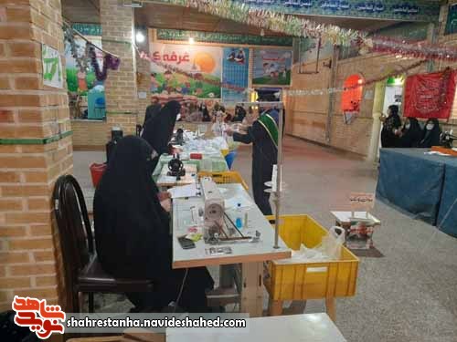 گفتگو با خواهر شهیدی که در سنگر مبارزه با کرونا فعالیت میکند گفتگو با خواهر شهیدی که در سنگر مبارزه با کرونا فعالیت میکند