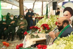 مراسم میهمانی لاله ها در گلزار علی بن جعفر استان قم+ فیلم