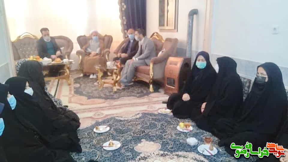 دیدار با خانواده بانوان شهیده در خلیل آباد
