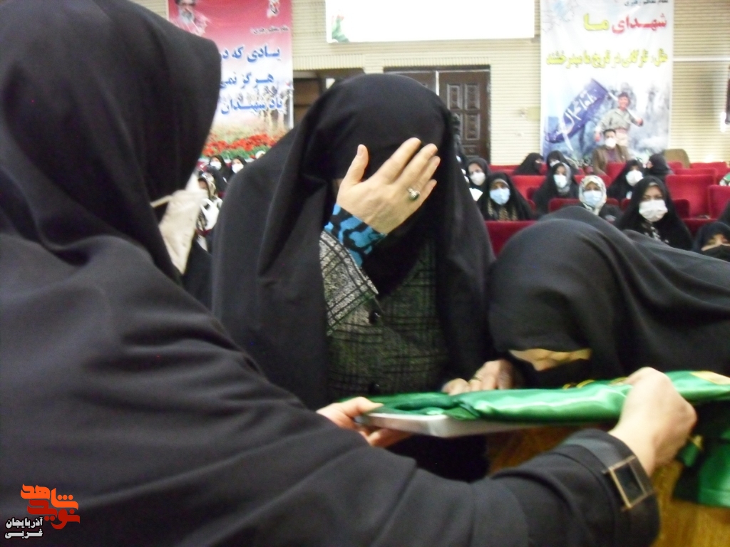 گزارش تصویری/همایش تجلیل از مادران شهدا شهرستان ارومیه برگزار شد