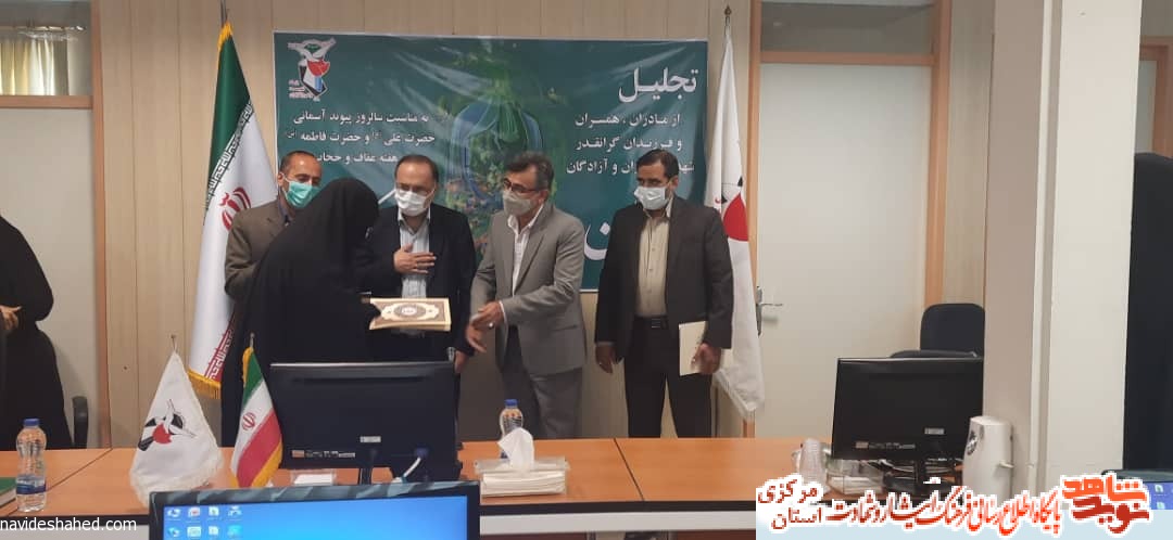 پوشش و لباس انسان پرچم تفکر و عقیده او است