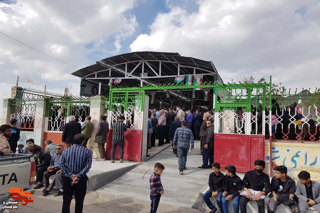 تشییع پیکر جانباز 70درصد شهید معظم«خداداد ملاشاهی» در گلزار شهدای زاهدان