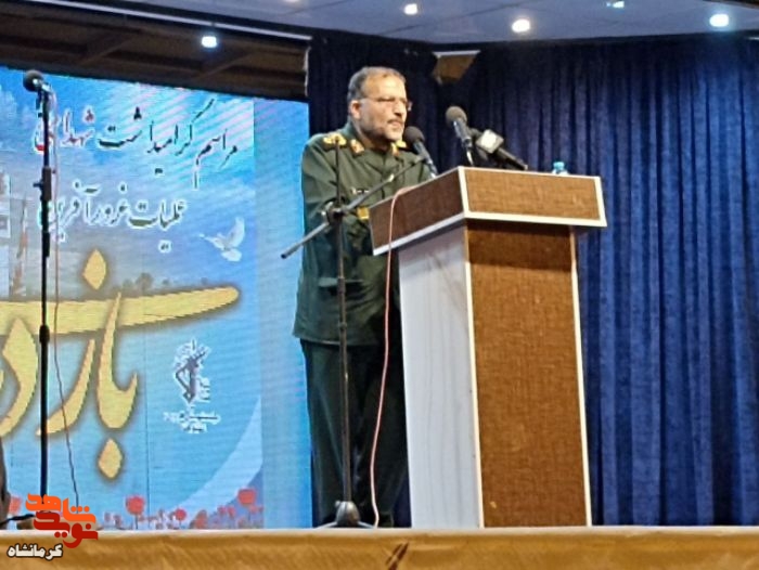 دشمن بداند مردم هر لحظه آماده جهاد دفاعی هستند