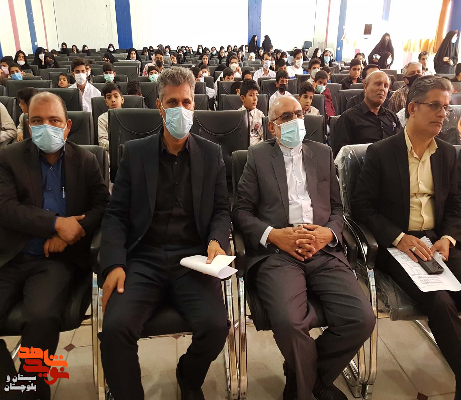 مراسم تجلیل از دانش آموزان ممتاز شاهد و ایثارگر در شهرستان زاهدان برگزار شد