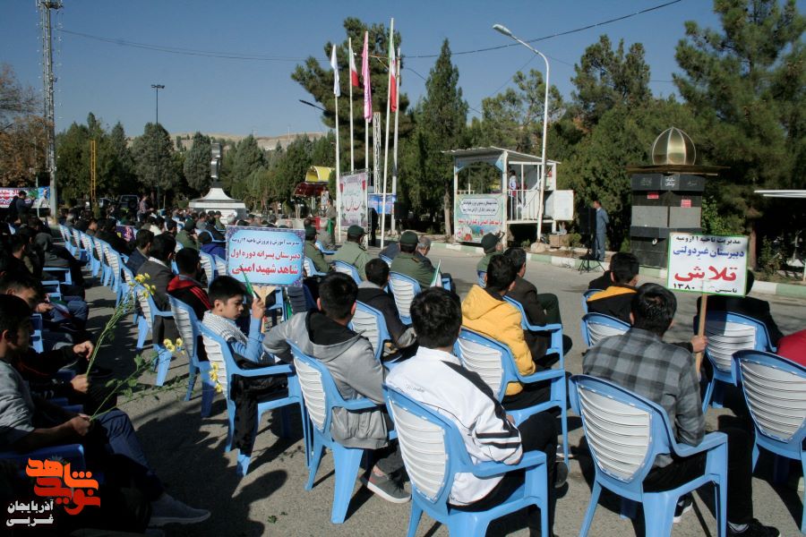 گزارش تصویری/ تجدید میثاق دانش آموزان با شهدای دانش آموز