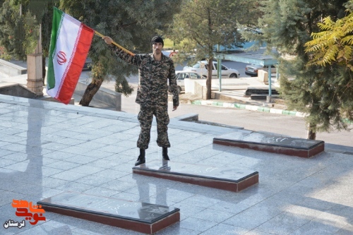 گزارش تصویری/ غبارروبی گلزار شهدا خرم آباد به مناسبت هفته بسیج