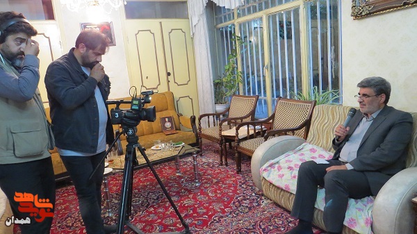 گزارش تصویری| دیدار از خانواده‌های شهدا در روز سوم خرداد
