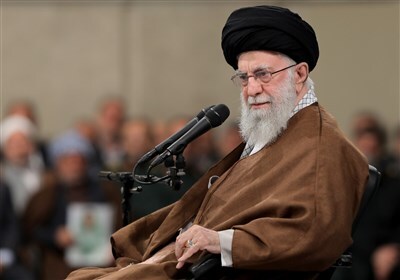 رهبر انقلاب: ملت ایران مزدوران آمریکا را زیر گامهای خود لگدمال خواهد کرد رهبر انقلاب: ملت ایران مزدوران آمریکا را زیر گامهای خود لگدمال خواهد کرد