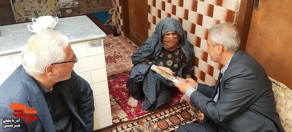 ​​​​​​​دیدار سرپرست بنیاد آذربایجانشرقی با ۳ خانوادۀ شهید در بناب