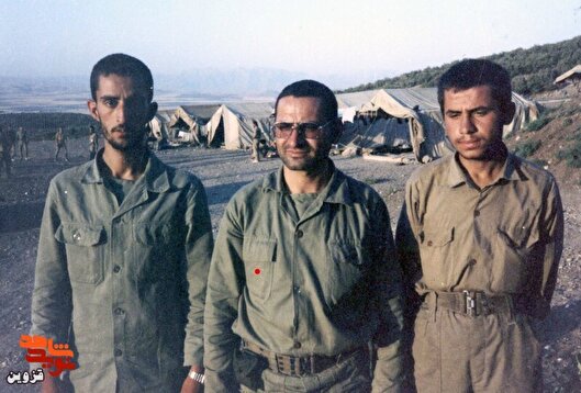 عید به دیدار خانواده شهدا بروم تا احساس غریبی نکنند