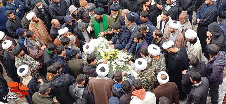 کلیپ| آخرین وداع شهید «علی زمانیان» با محل تحصیلش