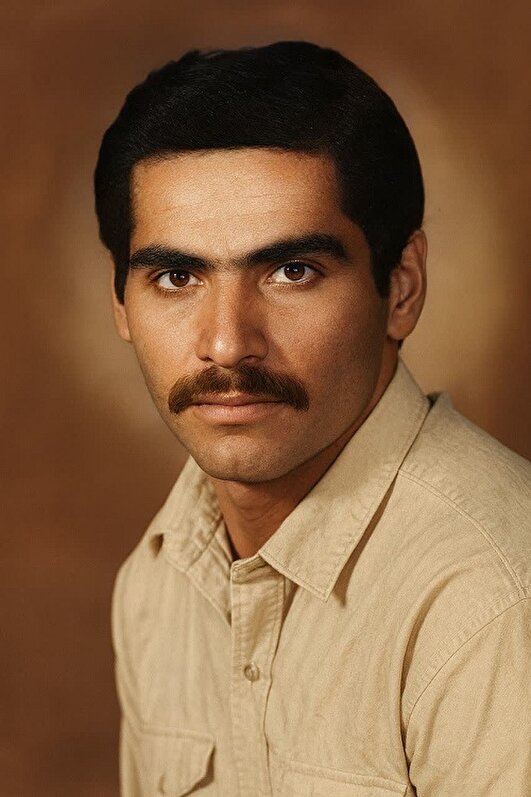 عباسعلی بر روی دوشم بود که شهید شد