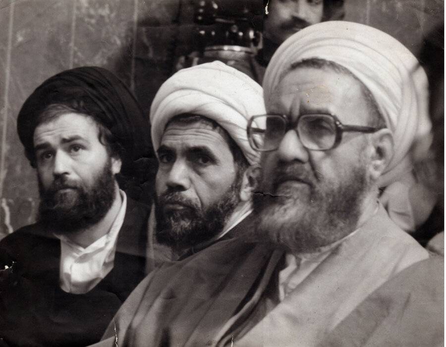 بی تو رهبر سیه جامه پوشید...