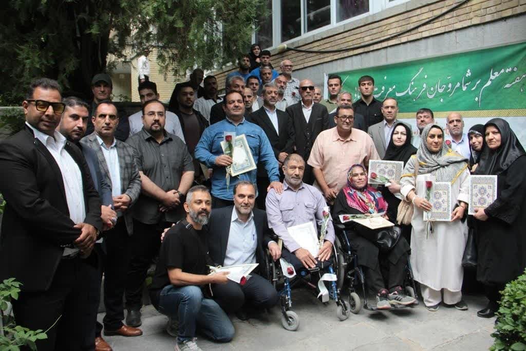 کلیپ| از دل رنج تا اوج افتخار؛ روایتی تصویری از مراسم تجلیل ورزشکاران جانباز کلیپ| از دل رنج تا اوج افتخار؛ روایتی تصویری از مراسم تجلیل ورزشکاران جانباز