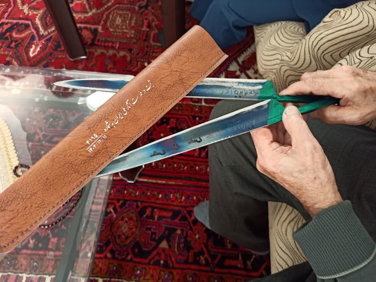 علی‌اکبر سلمانی با خانواده شهدای مراغه دیدار تازه کرد