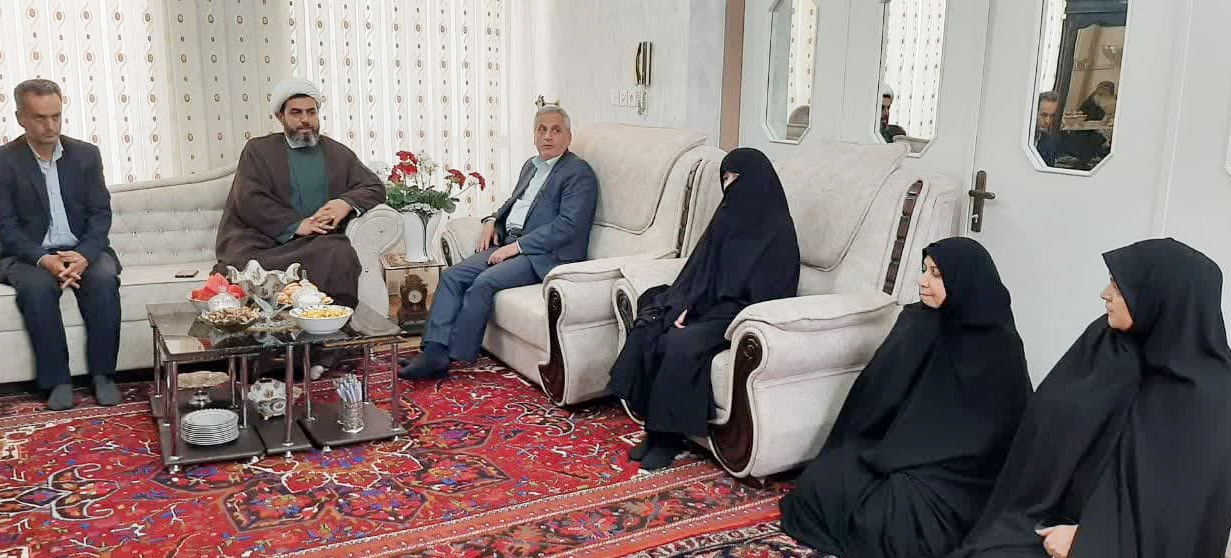 علی‌اکبر سلمانی خانواده‌های شهدای تسوج را عیادت کرد