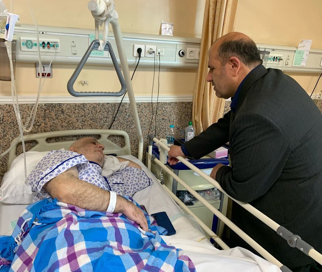 عیادت مدیرکل بنیاد شهید و امور ایثارگران تهران بزرگ از جانبازان بستری در بیمارستان