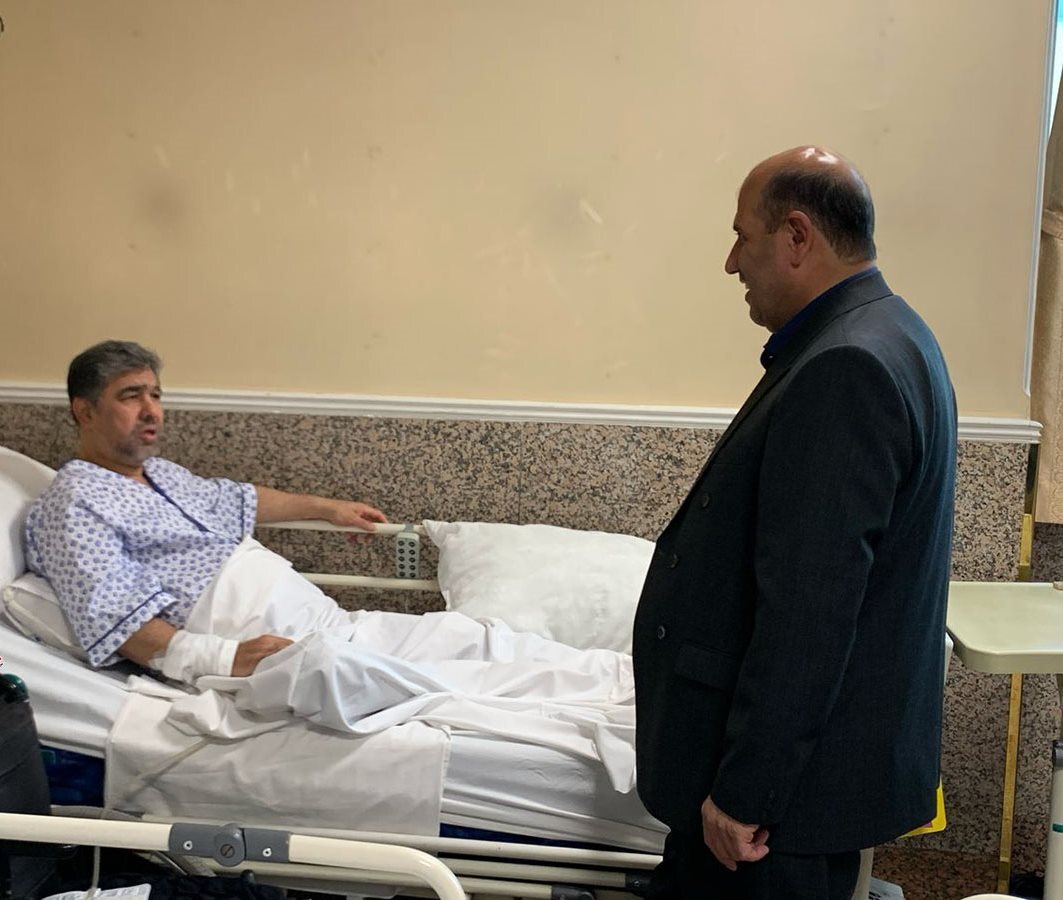 عیادت مدیرکل بنیاد شهید و امور ایثارگران تهران بزرگ از جانبازان بستری در بیمارستان