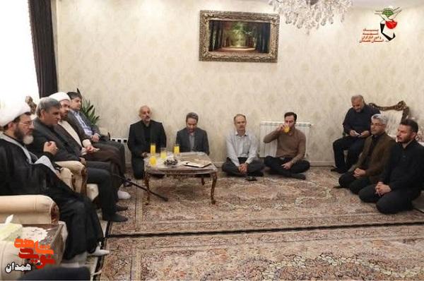 خانواده شهید «احمدی» میزبان مدیرکل بنیادشهید همدان شدند