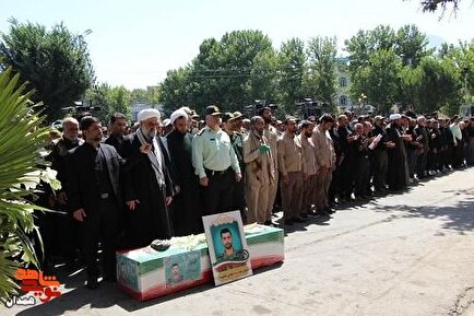 کلیپ| سوگواری مادر شهید «هومن غیاثوند» در فراق فرزندش