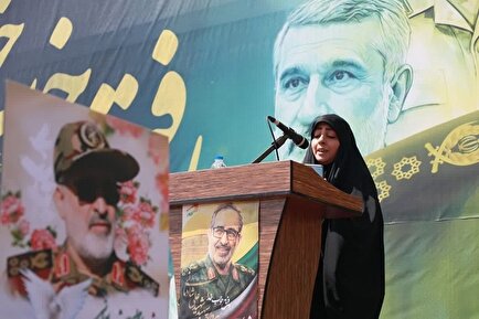 کلیپ| رجزخوانی دختر شهید شادمانی در فراق پدر