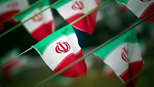 سبز و سفید و قرمزت بی‌شک، از عشق و از غیرت نشان دارد