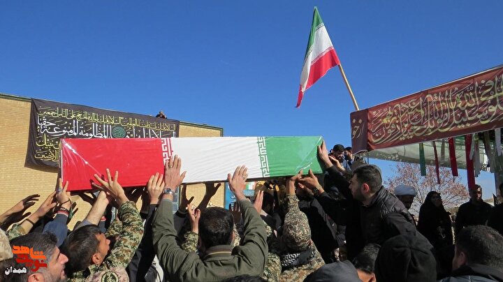 گزارش تصویری| تشییع و خاکسپاری شهید گمنام در اردوگاه سیدالشهدا (ع)