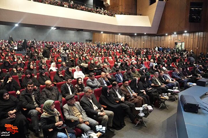 برگزاری رویداد استانی «روشنای مهر» و آیین تجلیل از بانوان تأثیرگذار آذربایجان غربی