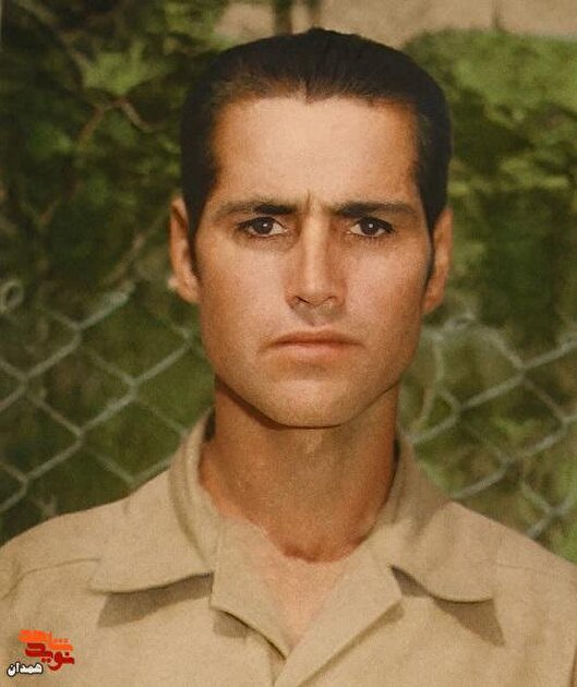 پیرو خط اسلام و امام باشید