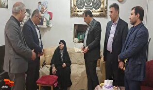 دیدار مدیران کل حوزه معاونت تعاون بنیاد شهید و امور ایثارگران با خانواده شهدای بوشهری