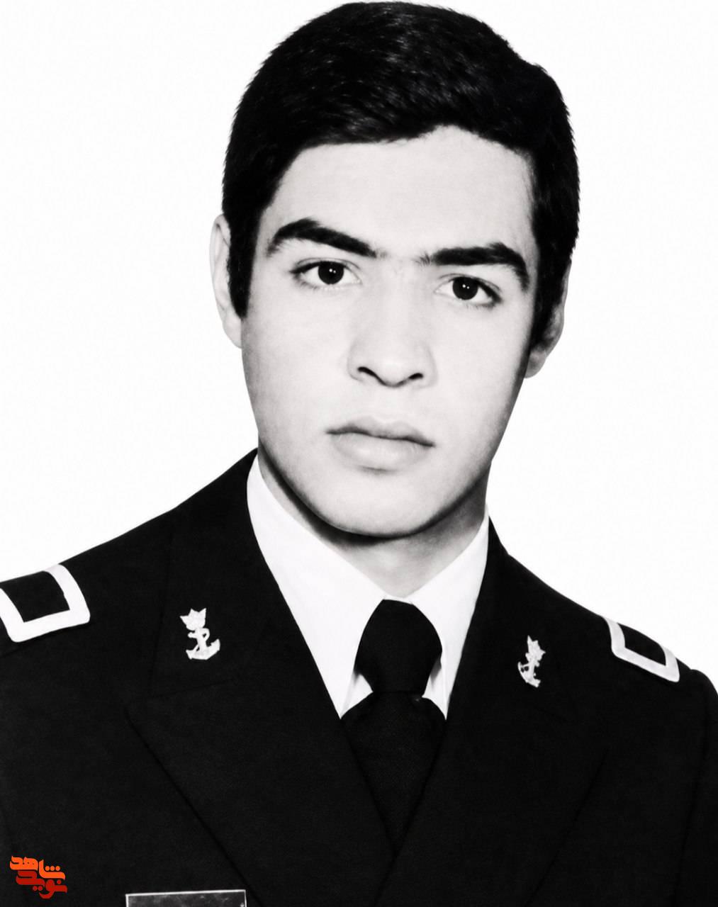 مروری بر زندگی شهید «حمیدرضا افتخاری نیا» 7/26 مروری بر زندگی شهید «حمیدرضا افتخاری نیا» 7/26