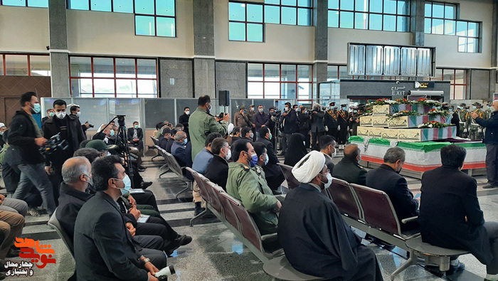 مراسم استقبال از پیکر مطهر شهدای گمنام در فرودگاه شهرکرد