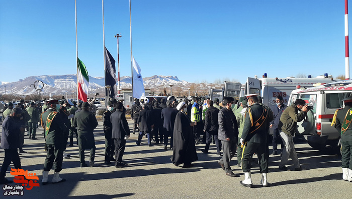 مراسم استقبال از پیکر مطهر شهدای گمنام در فرودگاه شهرکرد