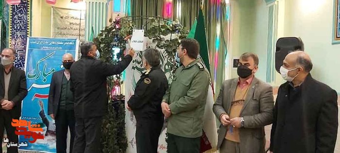 نواختن زنگ انقلاب در مدرسه علامه حلی شهرستان ملارد