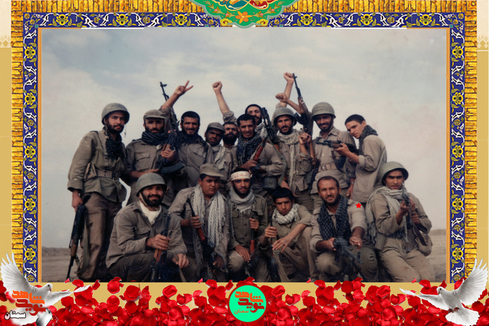 ردیف پایین نفر دوم از راست شهید نعمت‌الله رجبی