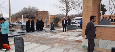 زیارت دوره‌ای گلزارهای شهدا به مناسبت روز بزرگداشت شهید- گلزار شهدای روستای رکن‌آباد شهرستان سمنان