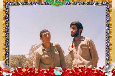 نفر سمت راست شهید مجتبی سبوحی