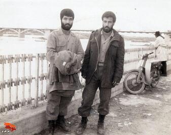 سمت چپ: داود حیدری